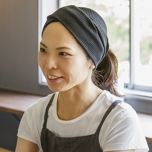 代表：石田真澄