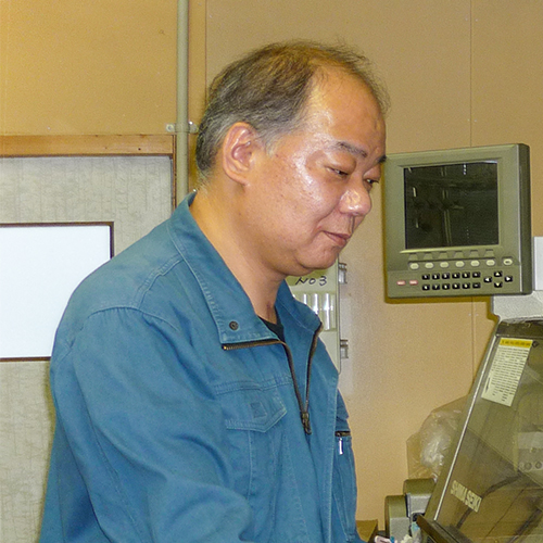 代表：清野欣也