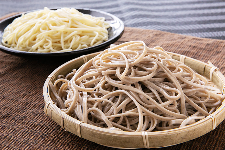 乱切りそば・中華そばの詰め合わせ – そば処七色