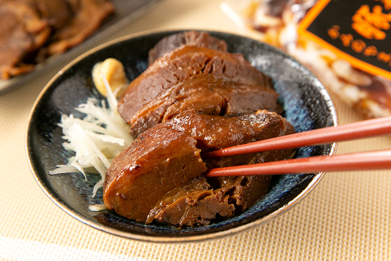 豚角煮と焼豚の詰め合わせ – 丸内牛肉店