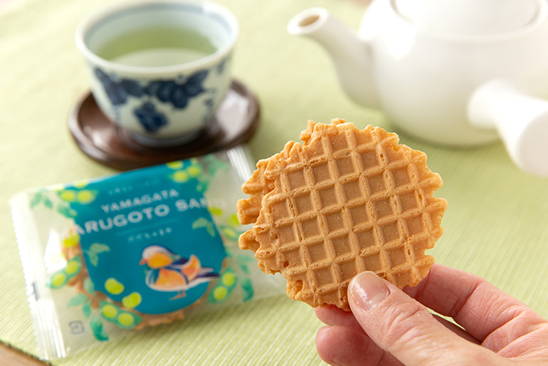 山形まるごとサンド – 宇佐美煎餅店