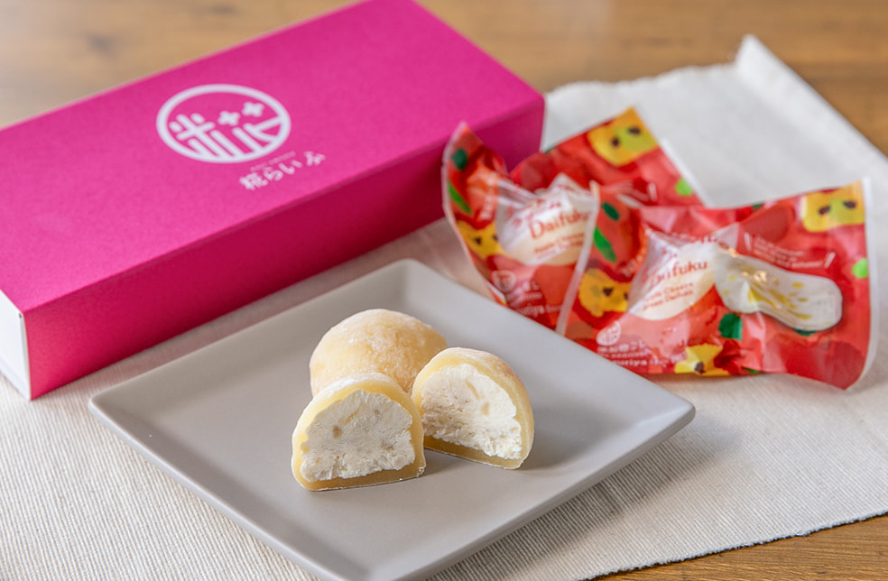 りんごと糀のチーズクリーム大福