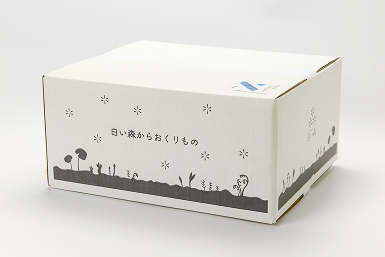 白を基調としたオリジナルボックスでお届け
