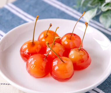 さくらんぼ蜜煮のゼリー包み「プチジェリチェリー」