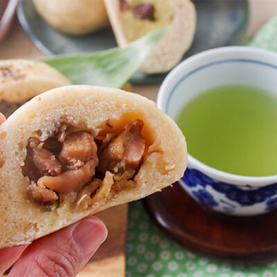 親鶏の旨みと醤油味が、あと引く美味しさ