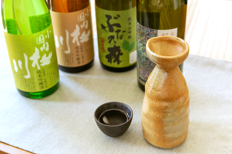 小国町ならではの日本酒「小国桜川」