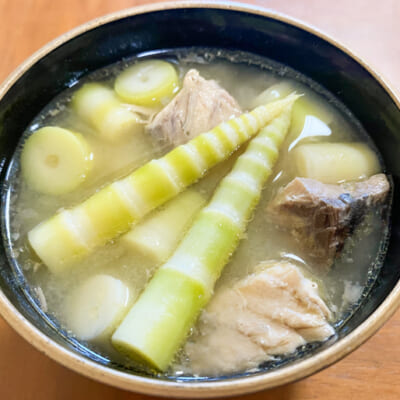 月山筍のやさしい甘みと、鯖の旨味が調和します