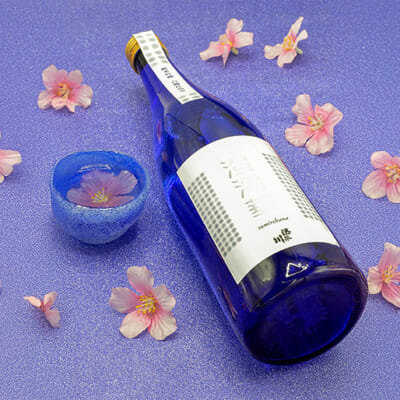 白麹で仕込んだ、心地良い酸味が特徴の日本酒