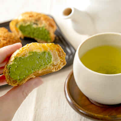 抹茶のほろ苦さを感じるクリーム