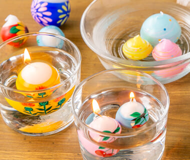 水に浮くろうそく