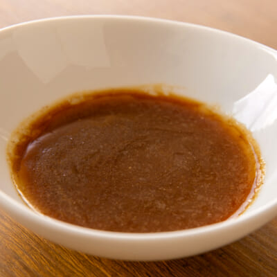 米沢牛の脂をたっぷり使用した「特製タレ」