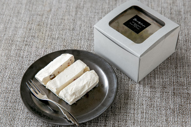 完熟ぶどうが主役の贅沢スイーツ