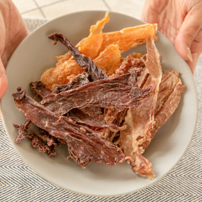 しっぽフリフリが止まらない!愛犬が喜ぶおやつ