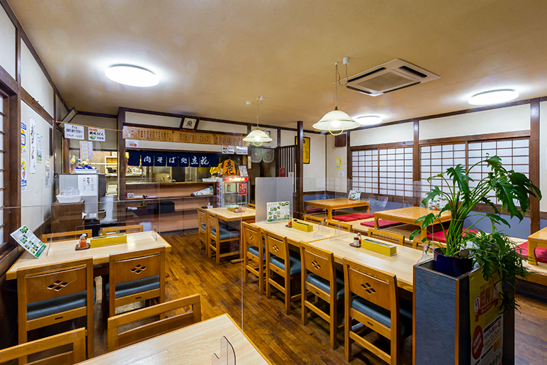 山形市で愛され続ける「肉そば処 立花」