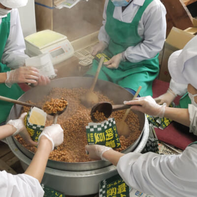 豊かな地下水と厳選大豆で造る手造りの味
