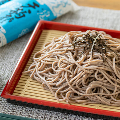 殻ごと挽いた「田舎そば」